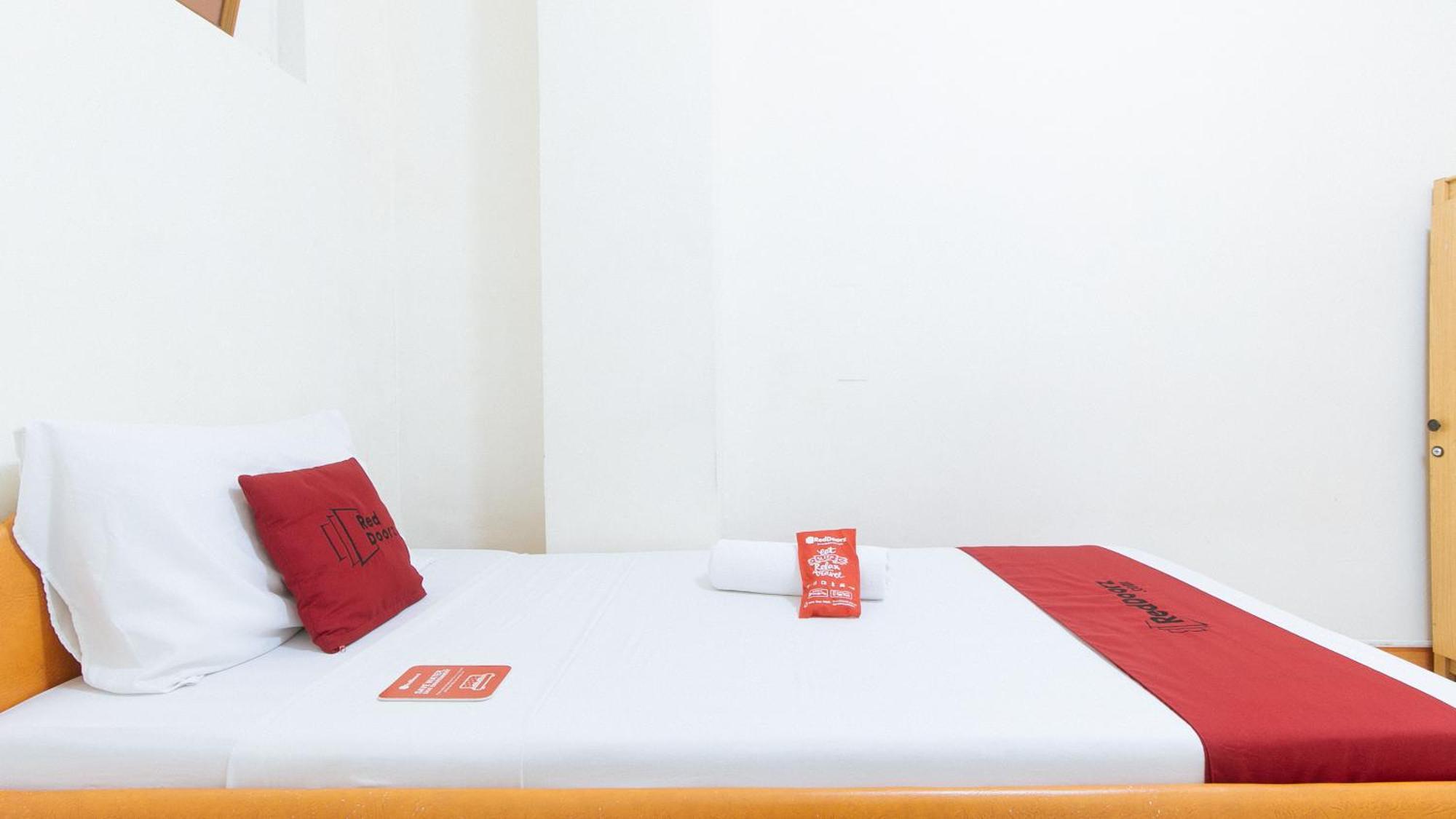 Hotel Reddoorz Near East Avenue Medical Center Quezon City Exterior foto