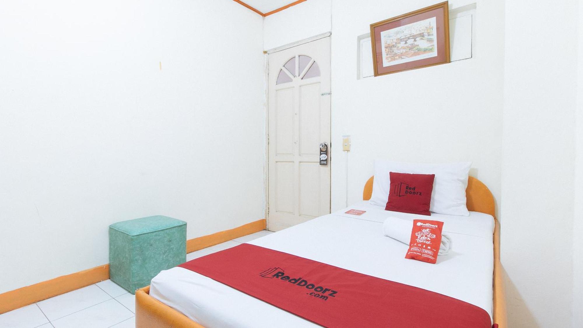 Hotel Reddoorz Near East Avenue Medical Center Quezon City Exterior foto