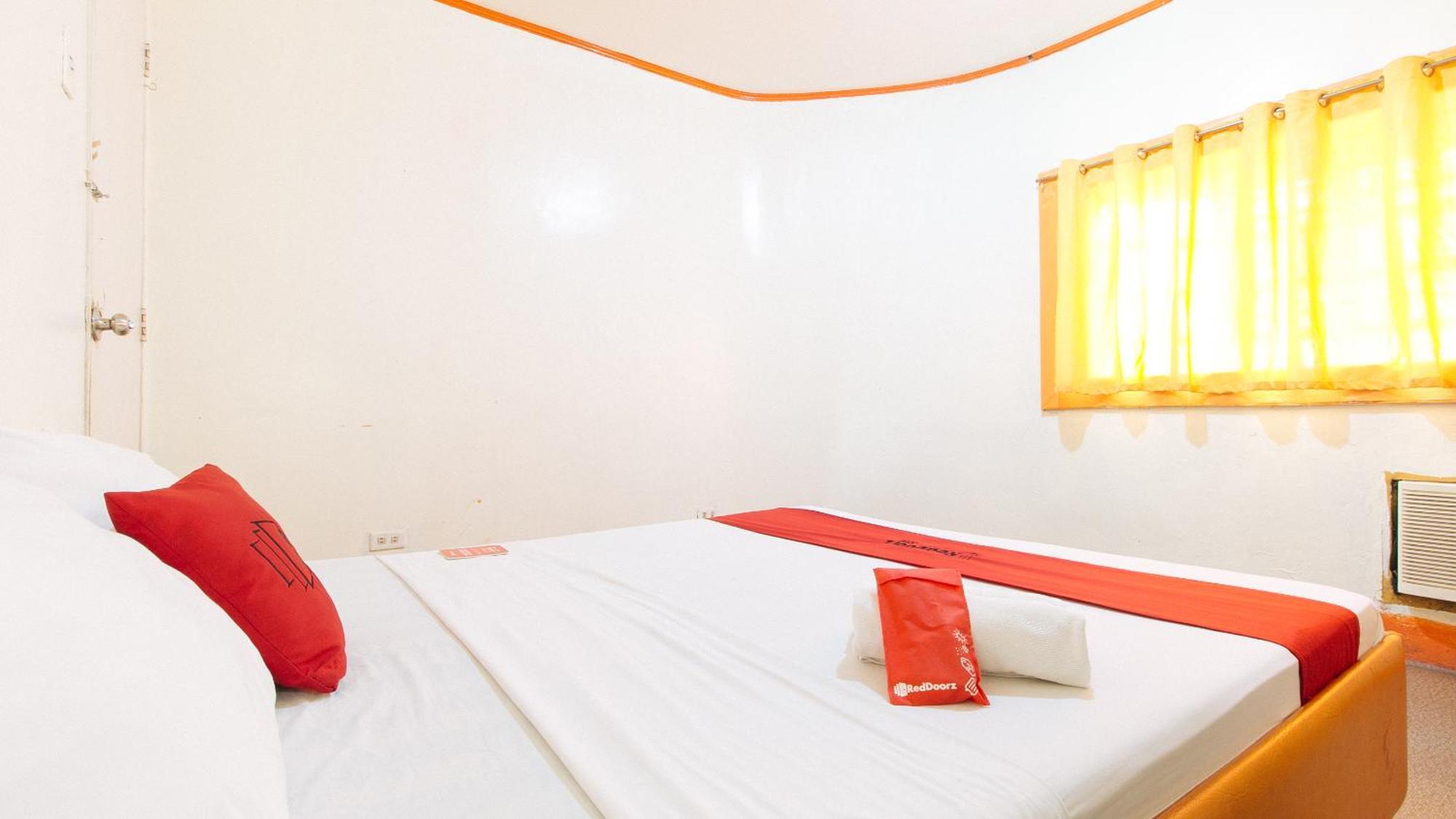 Hotel Reddoorz Near East Avenue Medical Center Quezon City Exterior foto