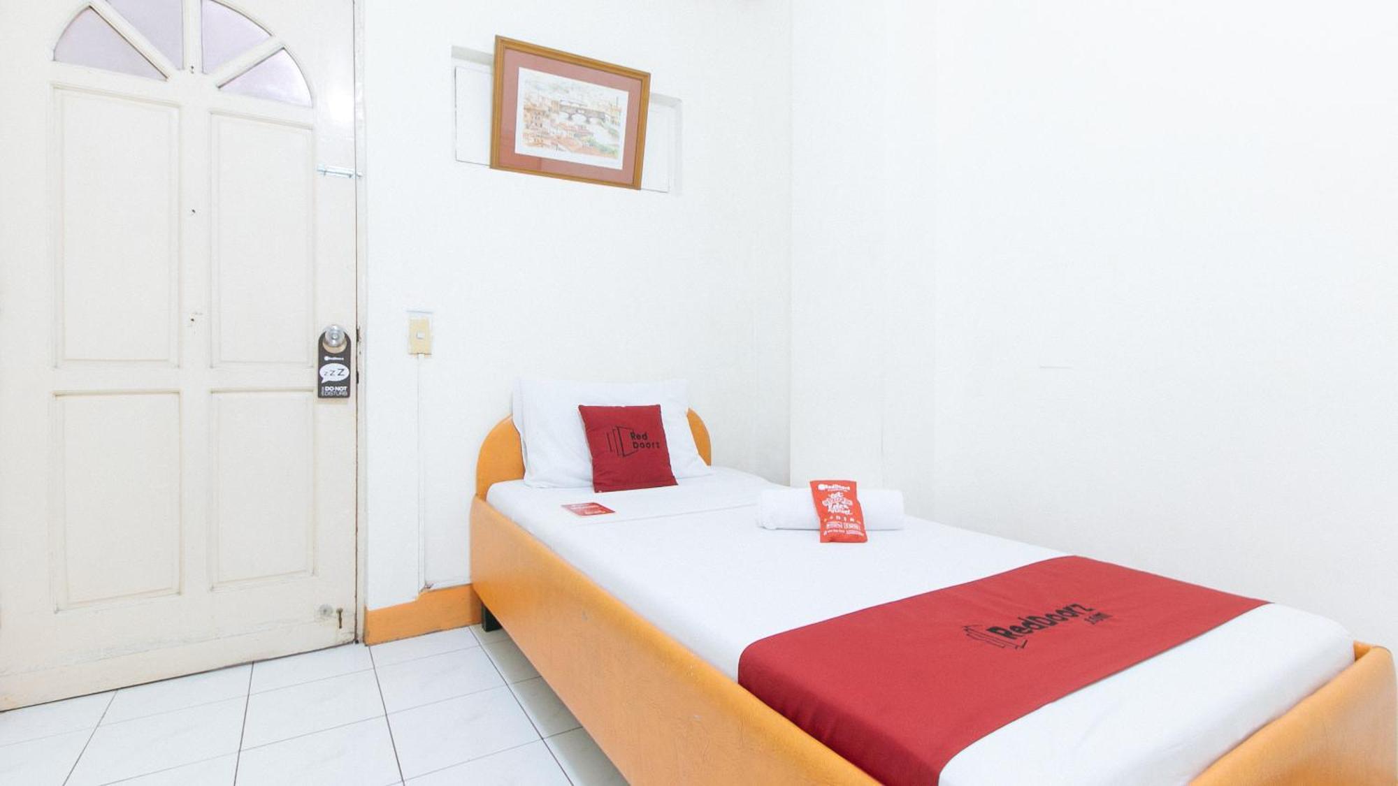 Hotel Reddoorz Near East Avenue Medical Center Quezon City Exterior foto