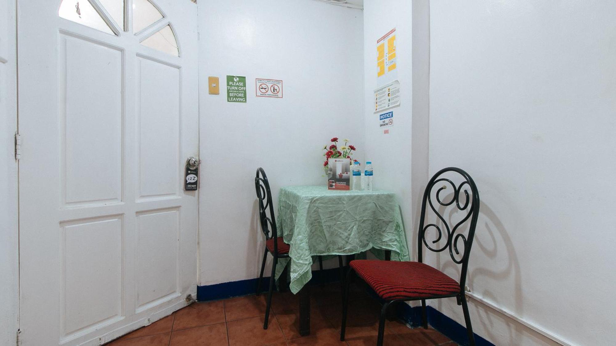Hotel Reddoorz Near East Avenue Medical Center Quezon City Exterior foto