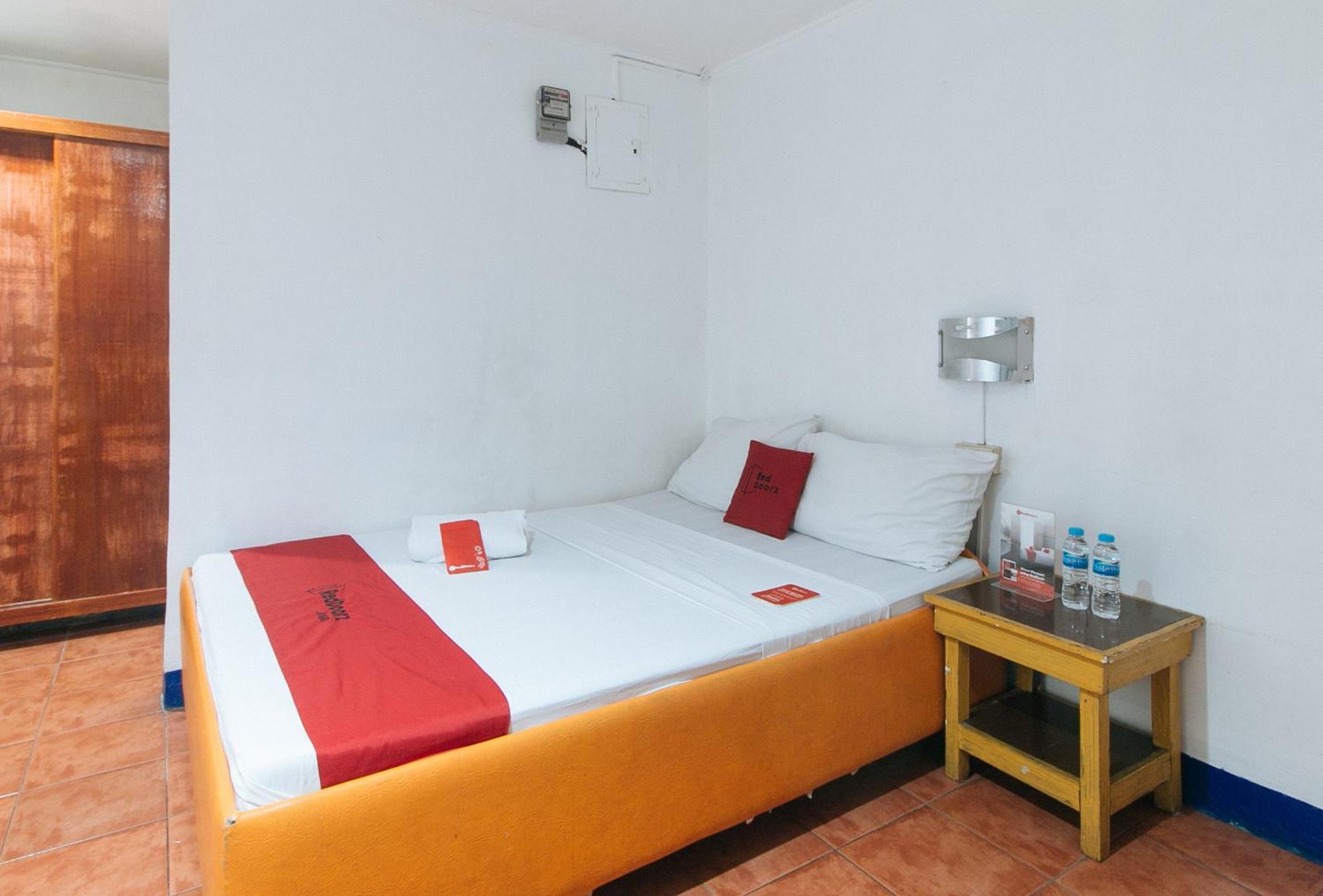 Hotel Reddoorz Near East Avenue Medical Center Quezon City Exterior foto