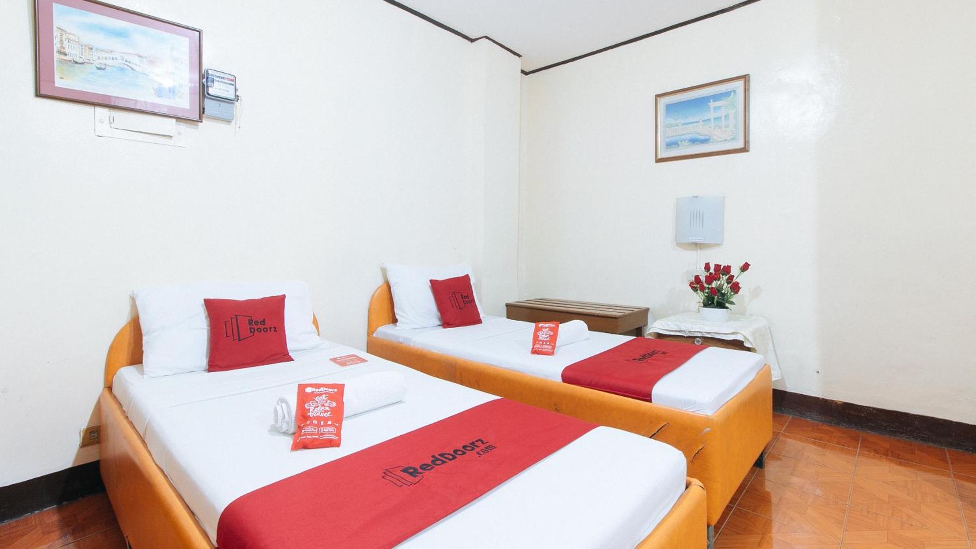 Hotel Reddoorz Near East Avenue Medical Center Quezon City Exterior foto