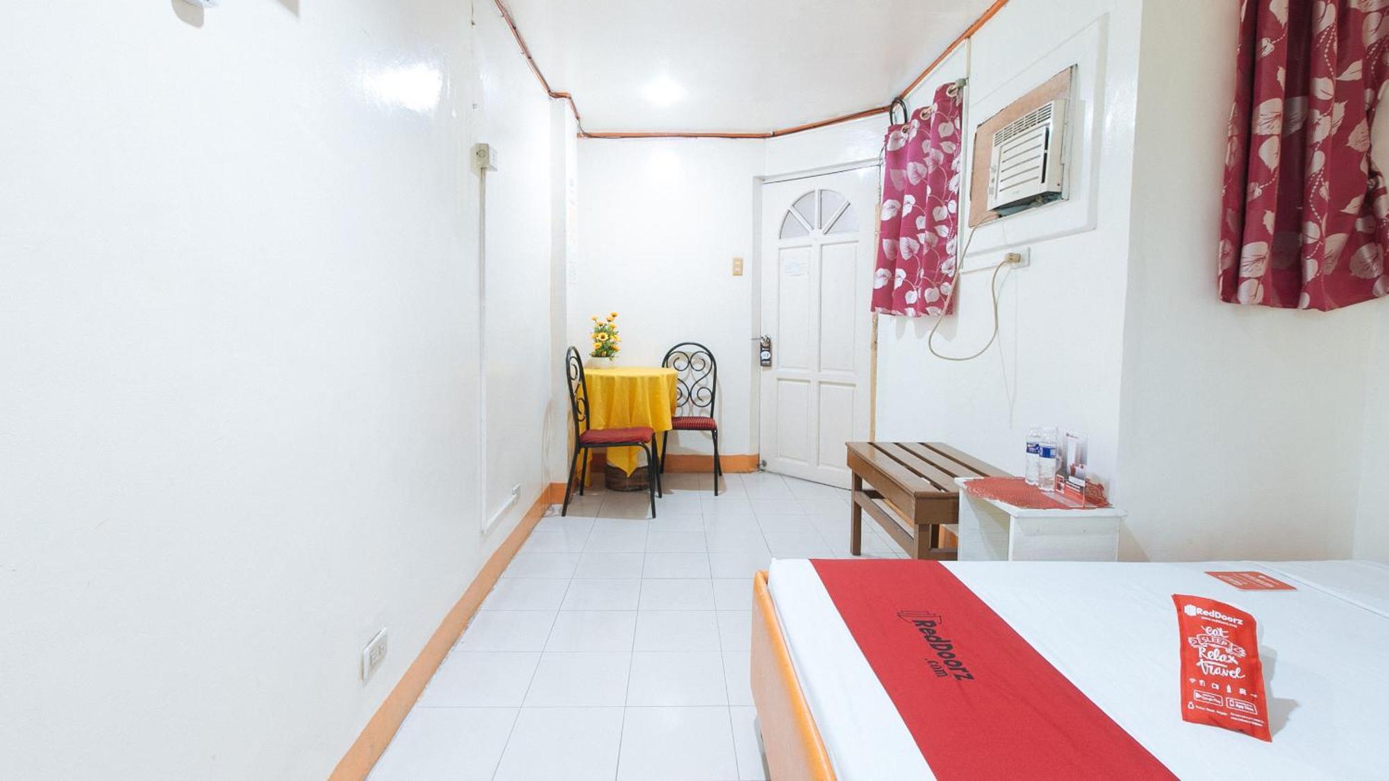 Hotel Reddoorz Near East Avenue Medical Center Quezon City Exterior foto