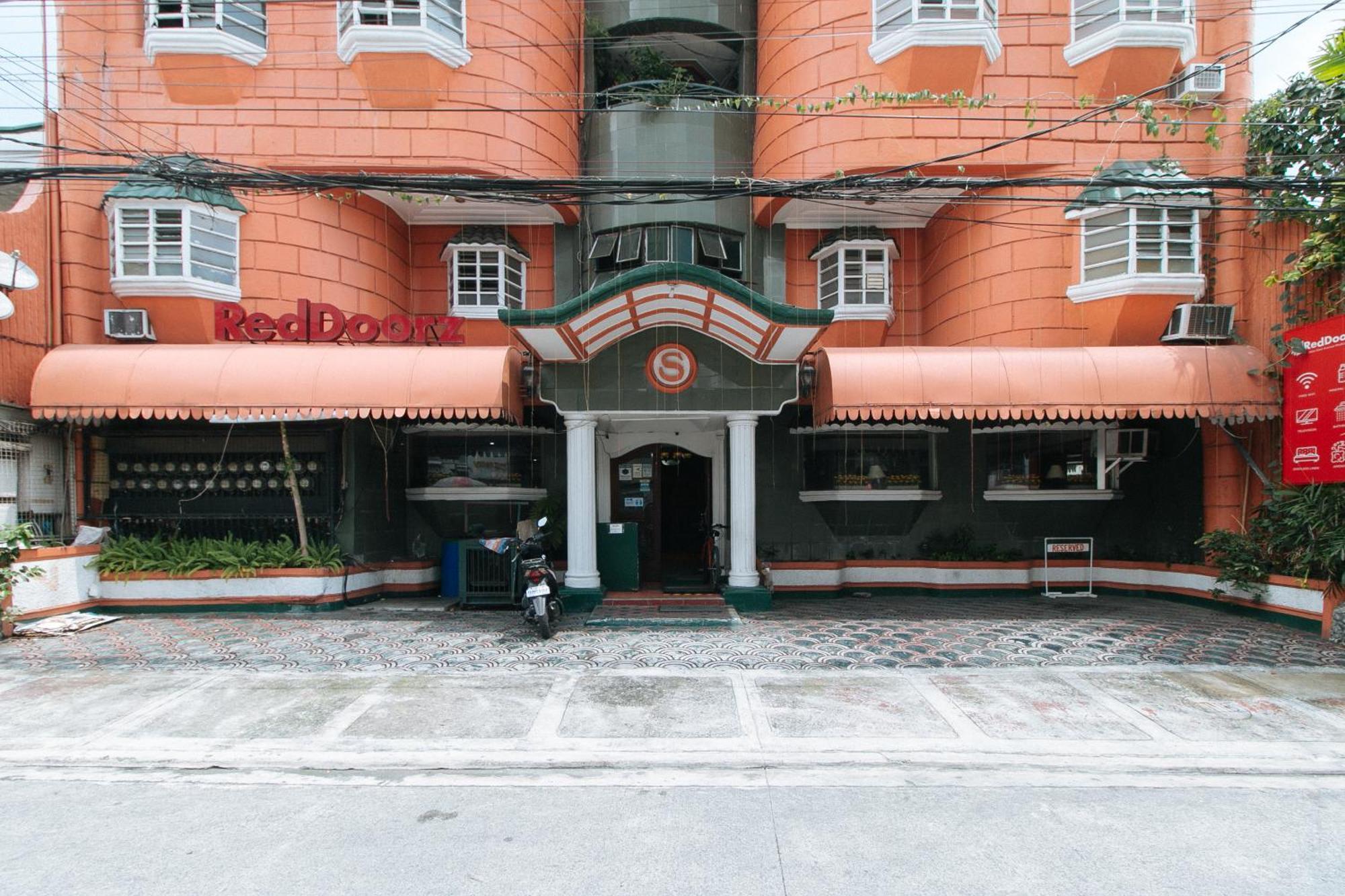 Hotel Reddoorz Near East Avenue Medical Center Quezon City Exterior foto