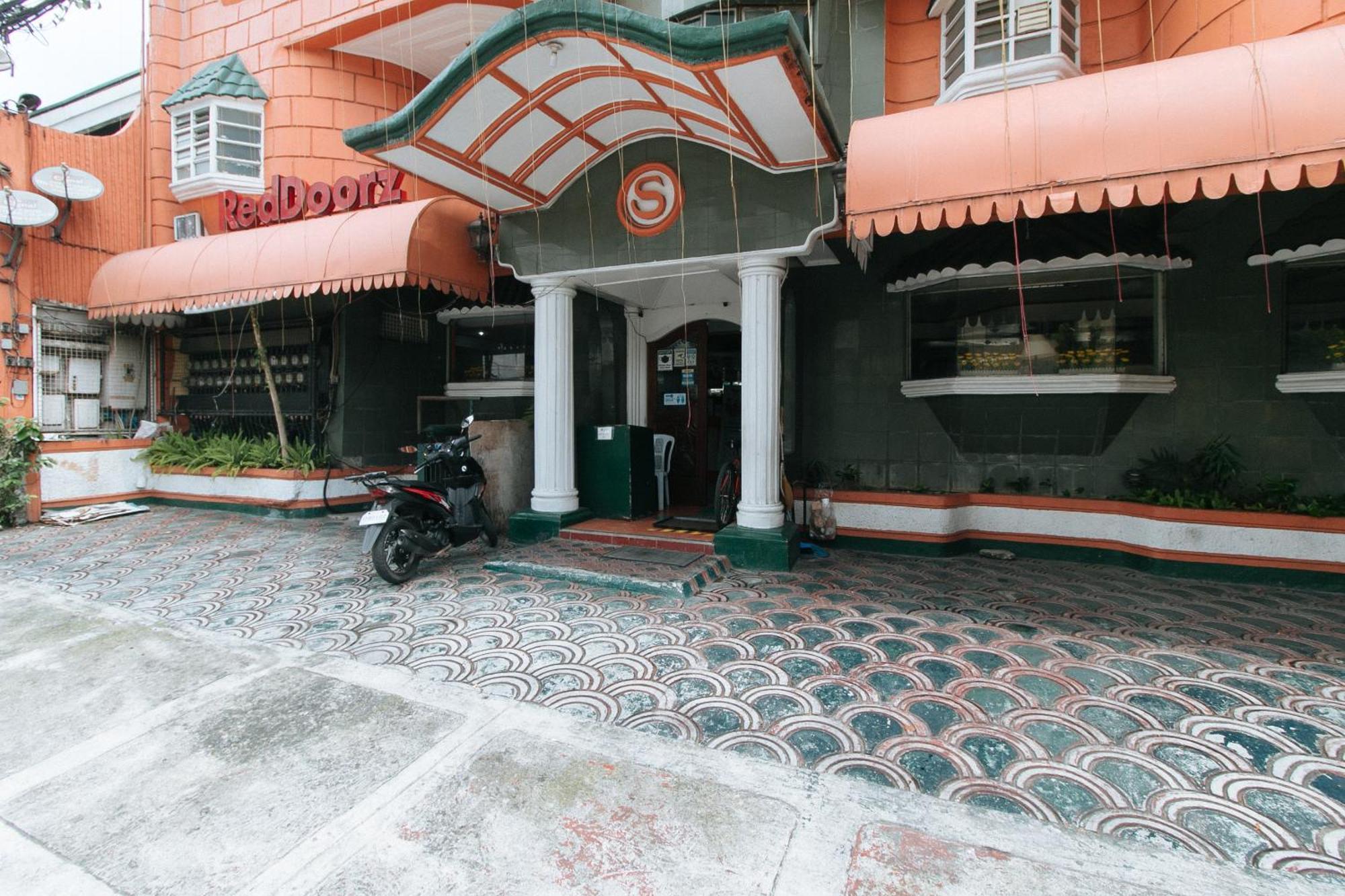 Hotel Reddoorz Near East Avenue Medical Center Quezon City Exterior foto